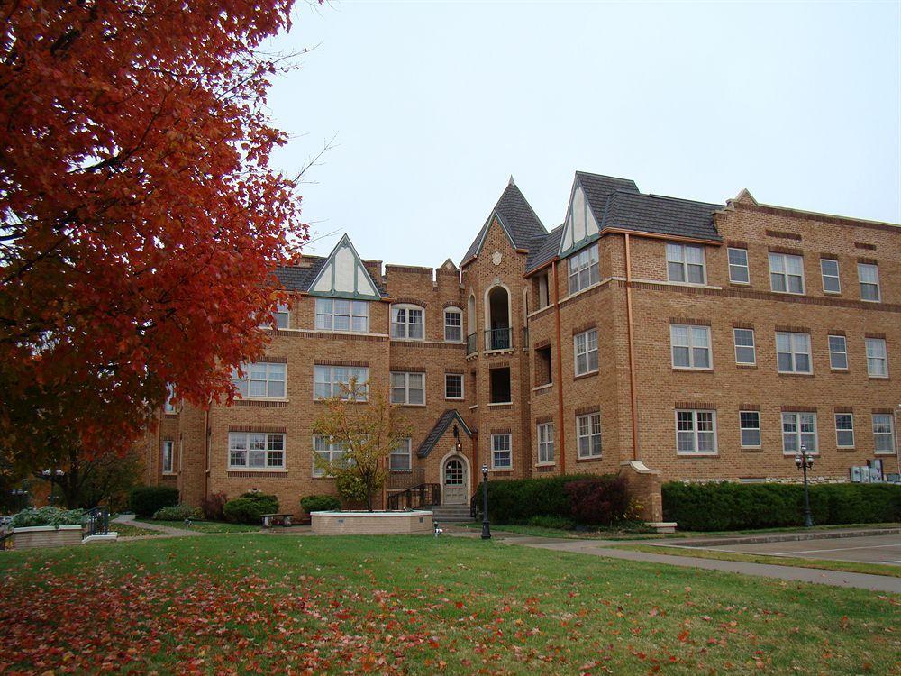 Senate Suites Extended Stay Hotel Topeka Exterior photo